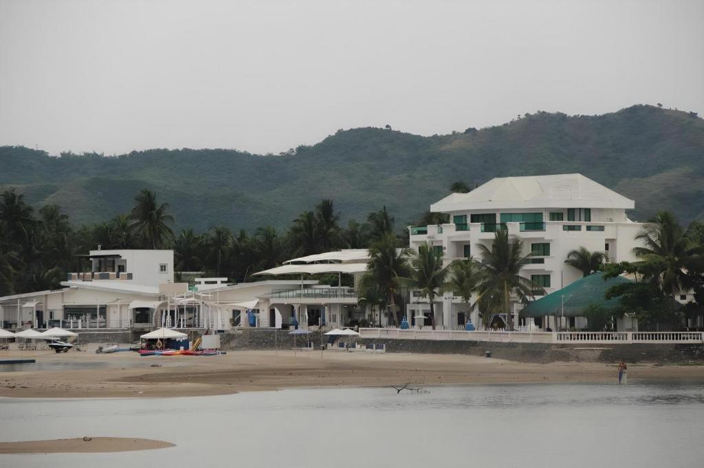 Vitalis White Sands Vigan Bagian luar foto