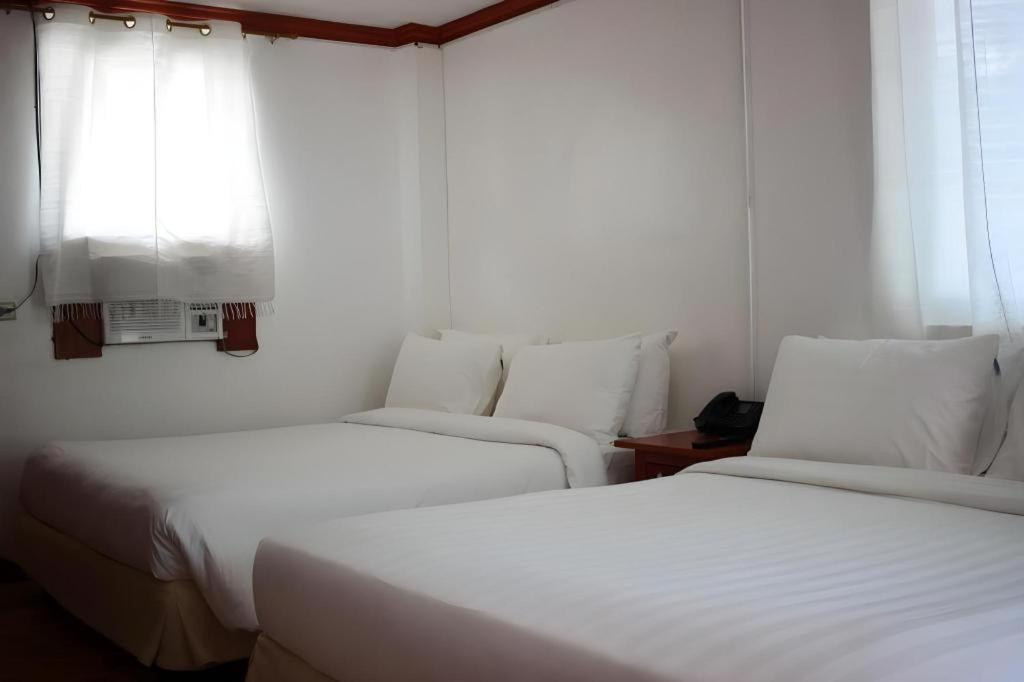 Vitalis White Sands Vigan Bagian luar foto