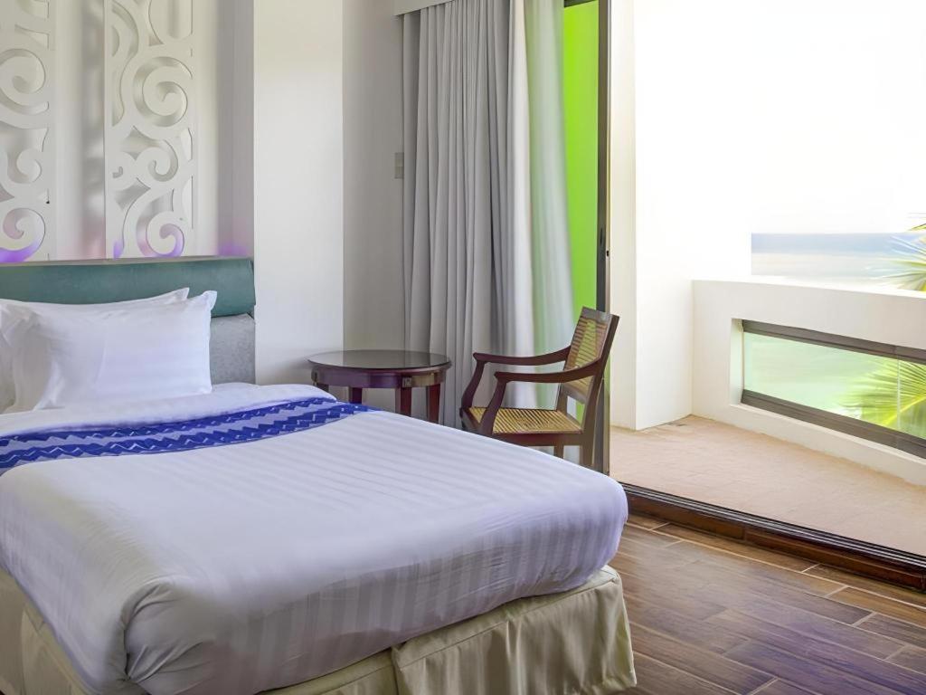 Vitalis White Sands Vigan Bagian luar foto